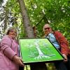 Lorenz Dirr und Ehefrau Elisabeth in ihrem Wald, der zum "Zukunftswald" ausgezeichnet wurde.