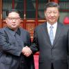 Der nordkoreanische Diktator Kim Jong Un (links) mit Chinas Präsident Xi Jinping in Peking.