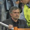 Real-Trainer Mourinho (m) musste wegen seiner Unbeherrschtheit auf die Tribüne. dpa