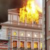 Ein Brand hat am Mittwochabend im linken der beiden Gebäude des Dillinger Rathauses gewütet. Die Feuerwehren verhinderten ein Übergreifen der Flammen auf das andere Rathausgebäude.
