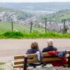 Im vergangenen Jahr sind die Menschen in Deutschland im Schnitt mit 64,4 Jahren in Rente gegangen.