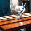 Eine Lasur schützt Holz vor Fäule und Verfall. Hier haben wir einige Tipps zur richtigen Lasur für Sie.