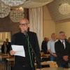 Michael Zott wurde am Donnerstagabend als neuer Stadtrat vereidigt. Er rückte in der Fraktion von Bündnis 90/Die Grünen für Sabine Kreitmeir nach, die aus Aichach weggezogen ist.