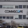 Die Firma Commscope in Buchdorf muss Kosten reduzieren. Die Konsequenzen verunsichern offenbar einen Teil der Belegschaft.  	