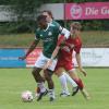 Das Nachsehen hatten Omar Samouwel (am Ball) und der FC Horgau beim TSV Rain II. Foto: Färber