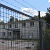 In der früheren Donauwörther Alfred-Delp-Kaserne waren bis zum Montag der vergangenen Woche knapp 150 Flüchtlinge untergebracht. Wie jetzt bekannt wurde, sind 44 von ihnen aus der Erstaufnahmeeinrichtung verschwunden. 
