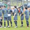 Die Aufsteiger des SV Straß stehen in der Kreisliga Ost vor keiner leichten Aufgabe: Sechs Punkte müssten sie in den verbleibenden vier Spielen auf den Tabellenzwölften (Biberbach) aufholen, um doch noch den direkten Klassenerhalt zu packen. 