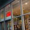 Wegen des Ausspähens von Mitarbeitern hat der schwedische Mode-Riese H&M ein Bußgeld in Höhe von 35,3 Millionen Euro aufgebrummt bekommen.