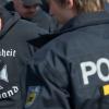 Die deutschen Sicherheitsbehörden müssen sich künftige V-Leute in der rechtsextremen Szene in Zukunft genauer anschauen. Straftäter kommen als bezahlte Informanten nicht mehr in Frage.  
