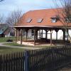 Neben dem Kindergarten Villa Kunterbunt in Appetshofen soll ein Neubau entstehen, in dem eine zusätzliche Kindertagesstätte mit zwölf Betreuungsplätzen angeboten wird. Der Möttinger Gemeinderat machte dafür den Weg frei. 	