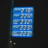 Lange Zeit befürchtet, nun Realität: Die Diesel- und Benzinpreise liegen seit Tagen konstant über zwei Euro pro Liter.