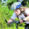 Den Sportgeist im Gesicht, als Lohn der erste Platz in ihrer Klasse: Daniela Scherner auf dem Rundkurs. Foto: Paul Steghöfer