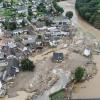 Im Kreis Ahrweiler hat die Flutkatastrophe mehrere Ortschaften zerstört (hier eine Luftaufnahme des Ortes Schuld unmittelbar nach der Überschwemmung).