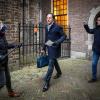 Der niederländische Premierminister Mark Rutte trifft vor dem Ministerrat in Den Haag ein. Wenige Wochen vor der Parlamentswahl im März ist die niederländische Regierung wegen einer Affäre um Kinderbeihilfen zurückgetreten. In Wahlumfragen liegt Ruttes VVD aber weit vorn.