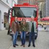 Den Tag des Bieres feierte das fürstliche Brauhaus  Wallerstein am Samstag in Nördlingen auf dem Marktplatz (von links):  Carl-Eugen Erbprinz  zu Oettingen-Wallerstein mit Barbara Jost, Geschäftsleitung des Fürst Wallerstein Brauhauses, sowie Braumeister Volker Röthinger.