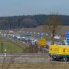 Die A8 war in Richtung München bei der Anschlussstelle Adelzhausen gesperrt. Der Verkehr staute sich auf mehrere Kilometer. 