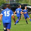 Lukas Faber (rechts) freut sich über seinen 1:0-Führungstreffer für Gastgeber Ziertheim-Dattenhausen, Michael Lindacher (Nummer 11) und Julian Heider (hinten) gratulieren (links im Bild Aislingens Christoph Schuster). Am Ende stand gegen Aislingen ein 2:2-Remis fest.