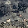 Apokalypse: Nach einem israelischen Luftschlag steht Rauch über Gaza.