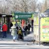 Seit Ende Oktober war der Augsburger Zoo wegen Corona geschlossen. Am Montag waren erstmals wieder Besucher willkommen. 