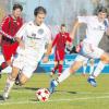 Auf Muriz Salemovic (links, rechts Benjamin Hauke) und Sebastian Bonfert liegen die Hoffnungen des TSV Landsberg in der Offensive. 