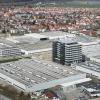 Die Grob-Werke prägen das Bild der Kreisstadt Mindelheim. Erst im Vorjahr wurde die neunstöckige Firmenzentrale (Bildmitte) bezogen. 