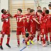 Jubel bei der SpVgg Unterhaching: Die jungen Fußballer besiegten im Halbfinale den FC Bayern München mit 4:2 und gewannen das Endspiel gegen den SSV Reutlingen mit 2:1. 