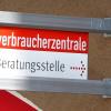 Die Verbraucherzentrale Bayern kritisiert Strafzinsen auf Giro- oder Tagesgeldkonten. 