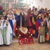 Die Sternsinger aus den drei Pfarrgemeinden Binswangen, Gottmannshofen und Wertingen in der Stadtpfarrkirche Wertingen beim Gottesdienst am 6. Januar: Zusammen sind es knapp 80 Sternsinger, die in der Pfarreiengemeinschaft unterwegs waren und dabei insgesamt über 14000 Euro Spenden für Kinder in Not sammelten. Die Sternsingeraktion ist die größte Hilfsorganisation weltweit, bei der Kinder für Kinder in Not Spenden sammeln. 	 	
