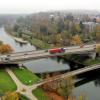 Die Adenauerbrücke über die Donau verbindet Ulm und Neu-Ulm, ab 2026 soll sie durch einen Neubau ersetzt werden.