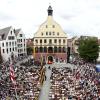 Schwörmontag mit der Rede des Oberbürgermeisters auf dem Weinhof ist der wichtigste Tag für jeden Ulmer. Am Montag hatte Martin Ansbacher Premiere. 