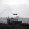  Ein Hubschrauber der USA von Typ Chinook fliegt über der US-Botschaft in Kabul. Hubschrauber landen auf der US-Botschaft in Kabul und Diplomatenfahrzeuge verlassen das Gelände, während die Taliban auf die afghanische Hauptstadt Kabul vorrücken. 