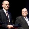 Thomas C. Südhof (l.) und James E. Rothman gehören zu den Trägern des diesjährigen Medizin-Nobelpreises.