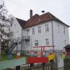 Der Kindergarten Zeller Rasselbande in Griesbeckerzell soll einen Neubau bekommen. Dafür muss das bisherige Domizil - die alte Schule - abgerissen werden.