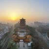 Die Luftaufnahme zeigt die Pagode des gelben Kranichs in Wuhan in der zentralchinesischen Provinz Hubei. 