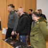 Drei Männer standen vor dem Landgericht Augsburg. Es ging um den brutalen Überfall auf ein älteres Ehepaar in Bergheim.