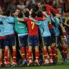 Spanien darf weiter vom Titel-Hattrick träumen: Im Halbfinale bezwang der Welt- und Europameister Portugal im Elfmeterschießen mit 4:2. 