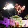 In Türkheim lockte das Silvesterfeuerwerk der Gemeinde gut 3000 Gäste. Jetzt überlegt die Gemeinde, ob und wie das Event auch in Zukunft stattfinden kann. 
