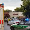 Ein Großaufgebot der Polizei sperrte gestern Abend die Pizzeria nahe der Bürgermeister-Ackermann-Straße ab, nachdem dort gegen 19.30 Uhr ein Mann durch einen Schuss verletzt wurde. 	