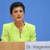 Die Politikerin Sahra Wagenknecht spricht während der Pressekonferenz zur Gründung ihres Vereins.