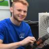 Marcel Eichinger, 19, lernt bei der Firma Klimashop in Friedberg den Beruf Mechatroniker für Kältetechnik.
