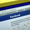 Ein Augsburger Polizeibeamter postete viel auf Facebook. Manche Beiträge waren grenzwertig, ein Teil sogar menschenverachtend.