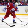 Kremlchef Wladimir Putin spielt Eishockey beim alljährlichen Legendenspiel im Bolschoi-Eispalast in Sotschi.