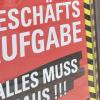 Immer wenn ein Geschäft in der Innenstadt schließt, ist der Aufschrei in der Bevölkerung groß. Doch Schuld daran sind hauptsächlich die Kunden selbst. 