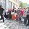 Auf der siebten Länderetappe durch Bulgarien war Uta Geyer (Vierte von rechts) auch zu Gast bei den Frauen eines Dorfes im Rhodopengebirge. Auf Einladung der Pfarrei St. Michael schildert sie ihre Eindrücke mit Bildern.  