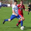 Der 19-jährige Mirko Puscher (in blau-weiß) bestritt bislang alle 14 Landesligaspiele, wartet aber immer noch auf sein erstes Tor. 	
