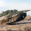 Polen hat angekündigt, Leopard-Panzer aus eigenen Beständen an die Ukraine weiterreichen zu wollen. Deutschland müsste dem zustimmen, weil die Panzer aus der Bundesrepublik kamen. 