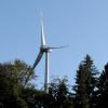Auf Fuchstaler Gemeindeflur stehen vier Windkraftanlagen. Jetzt sollen vor Ort Energiespeicher geschaffen werden.