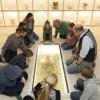 Auch ein echtes Skelett gehört zu dieser Ausstellung im Kindermuseum im Edwin-Scharff-Museum.