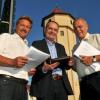 Historischer Moment für Freie Wähler und SPD: Gestern stellten die Vorsitzenden Reinhold Dempf und Peter Schönfelder (rechts) erstmals einen gemeinsamen Bürgermeisterkandidaten vor: Michael Wörle.