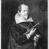 Johann Wiesel im Kupferstichporträt des Bartholomäus Kilian von 1660. Es wird – wie auch ein Nachbau des Teleskops in seiner Rechten – in der Ausstellung gezeigt. Deren ausgezeichneter Broschüre ist das Bild entnommen.  